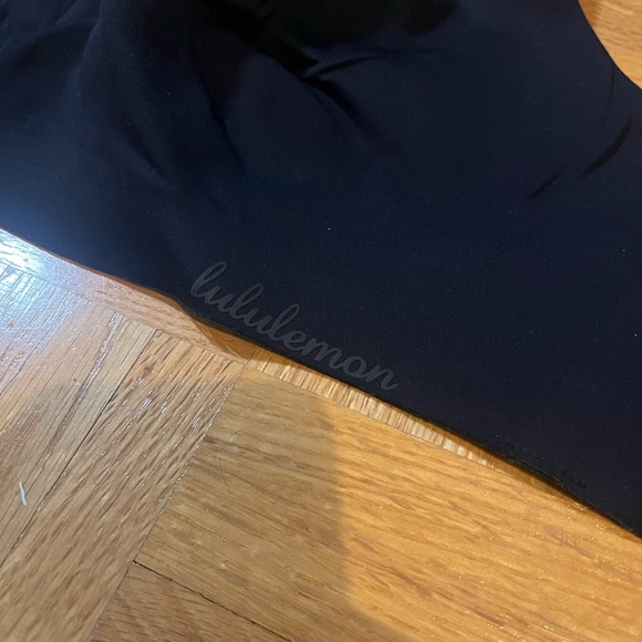 Low support black lulu lemon bra - Picture 3 of 3